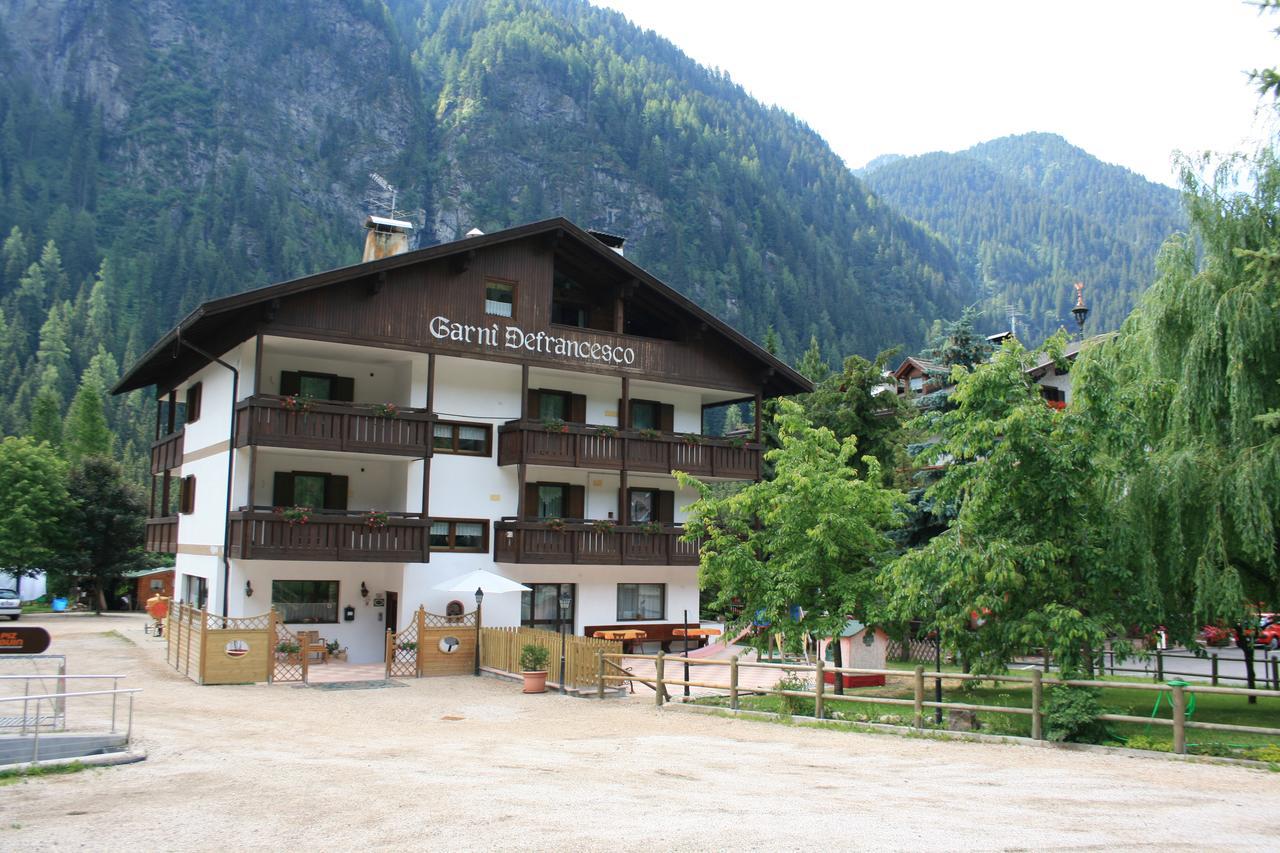 Garni Defrancesco Ξενοδοχείο Campitello di Fassa Εξωτερικό φωτογραφία